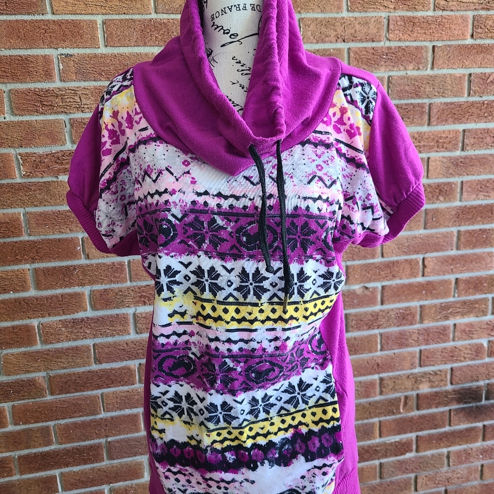 EckoRed top